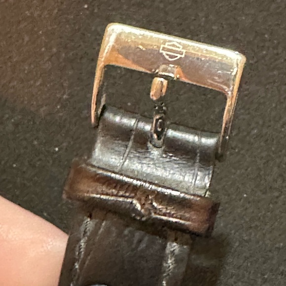 Harley Davidson Women’s Mother of Pearl Diamond Watch - Picture 15 of 15